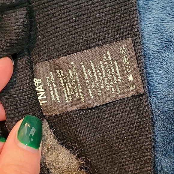 TNA fuzzy vested sweater - Picture 4 of 5